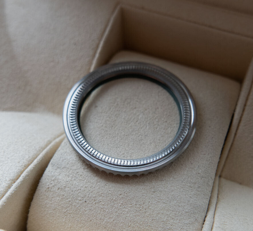 Ceramic and Stainless Steel Bezel Rolex Submariner 116610 LV Hulk Starbucks 40mm - Image 5