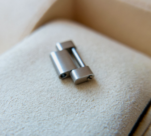 Genuine Rolex Air-King Half Link - 14000 - Image 2