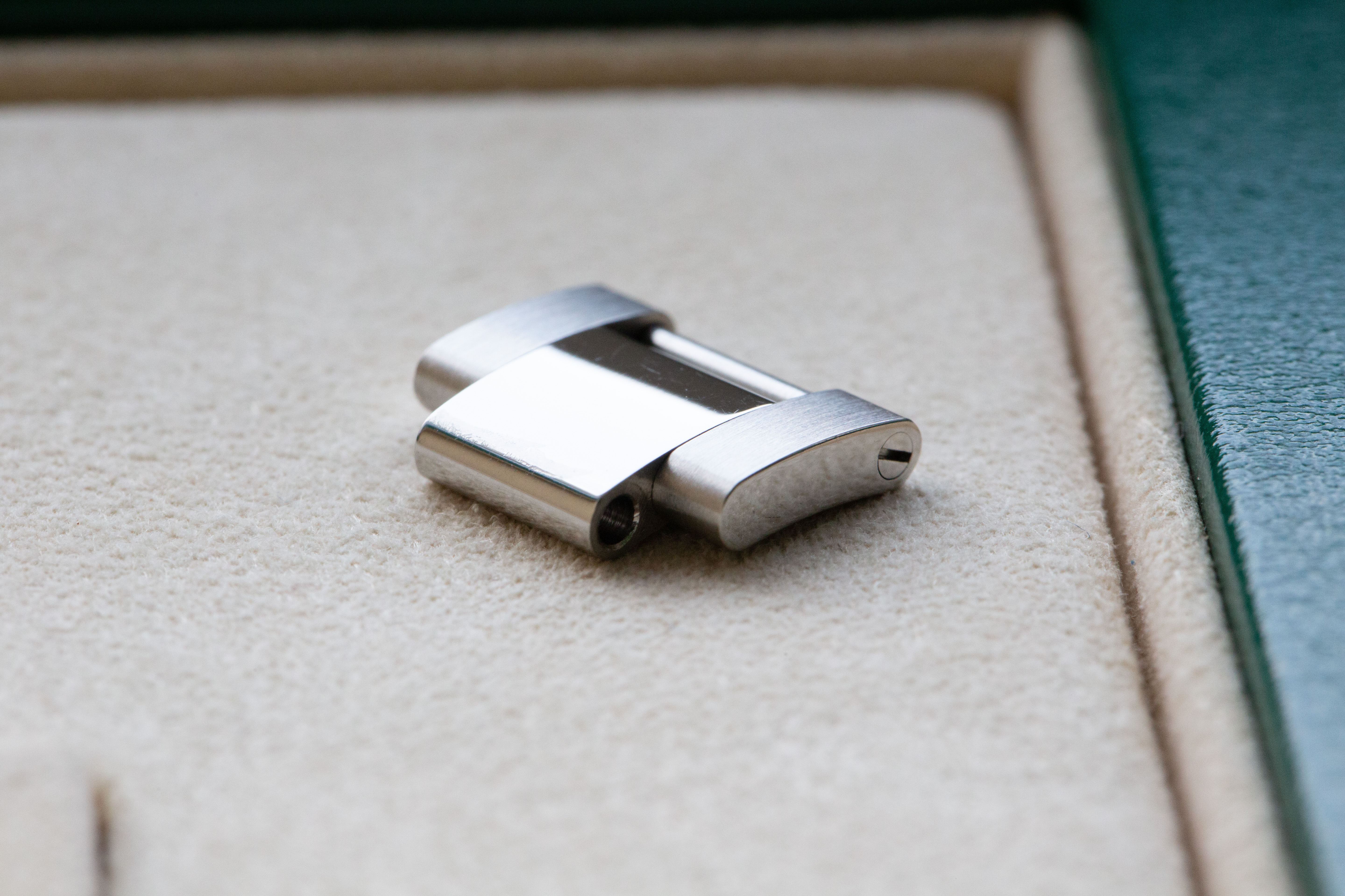 Genuine Rolex Datejust Oyster Bracelet Link - 126300 - Image 2