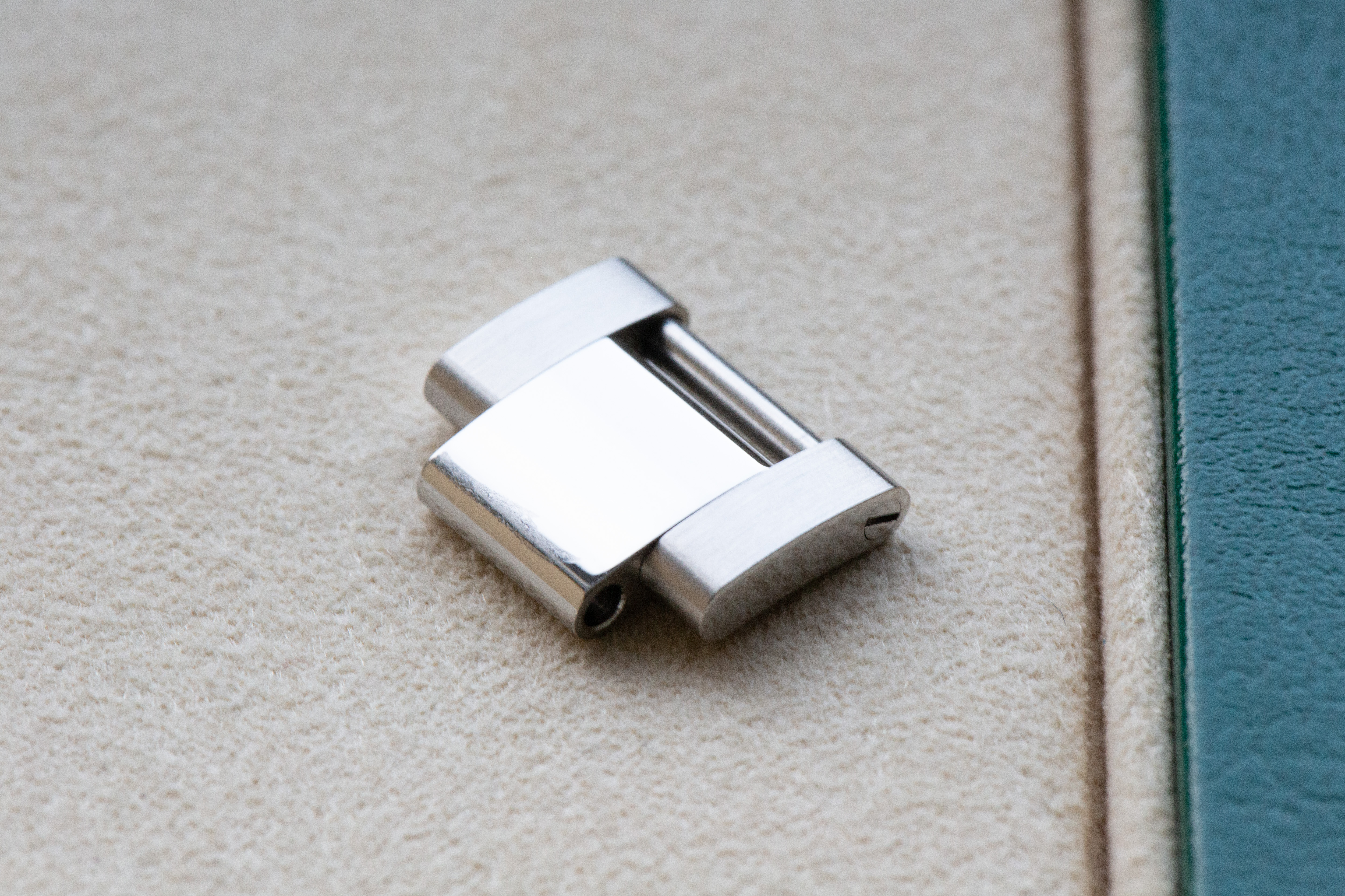 Genuine Rolex Datejust Oyster Bracelet Link - 126300 - Image 3