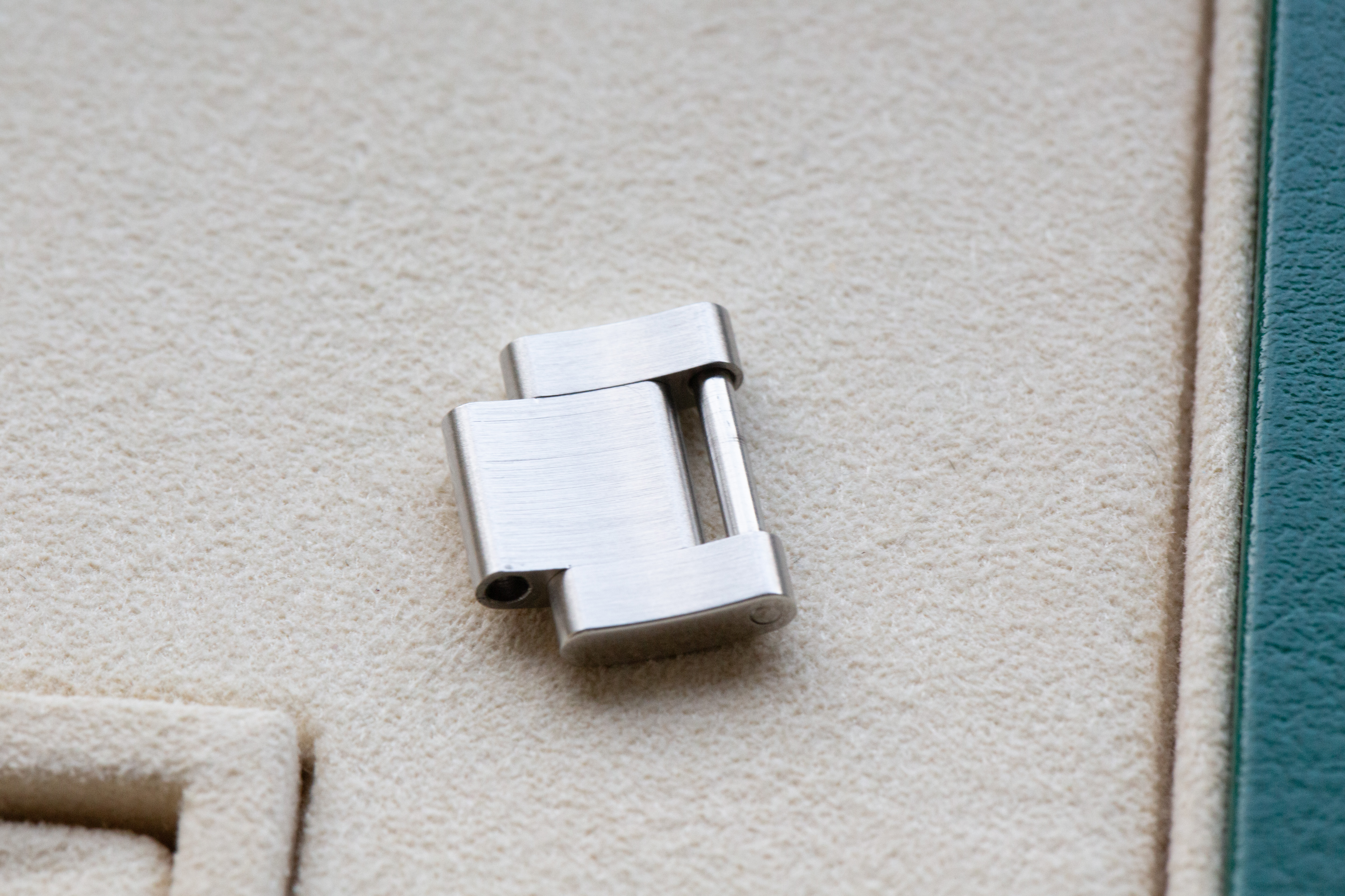 Genuine Rolex Datejust Oyster Bracelet Link - 126300 - Image 4