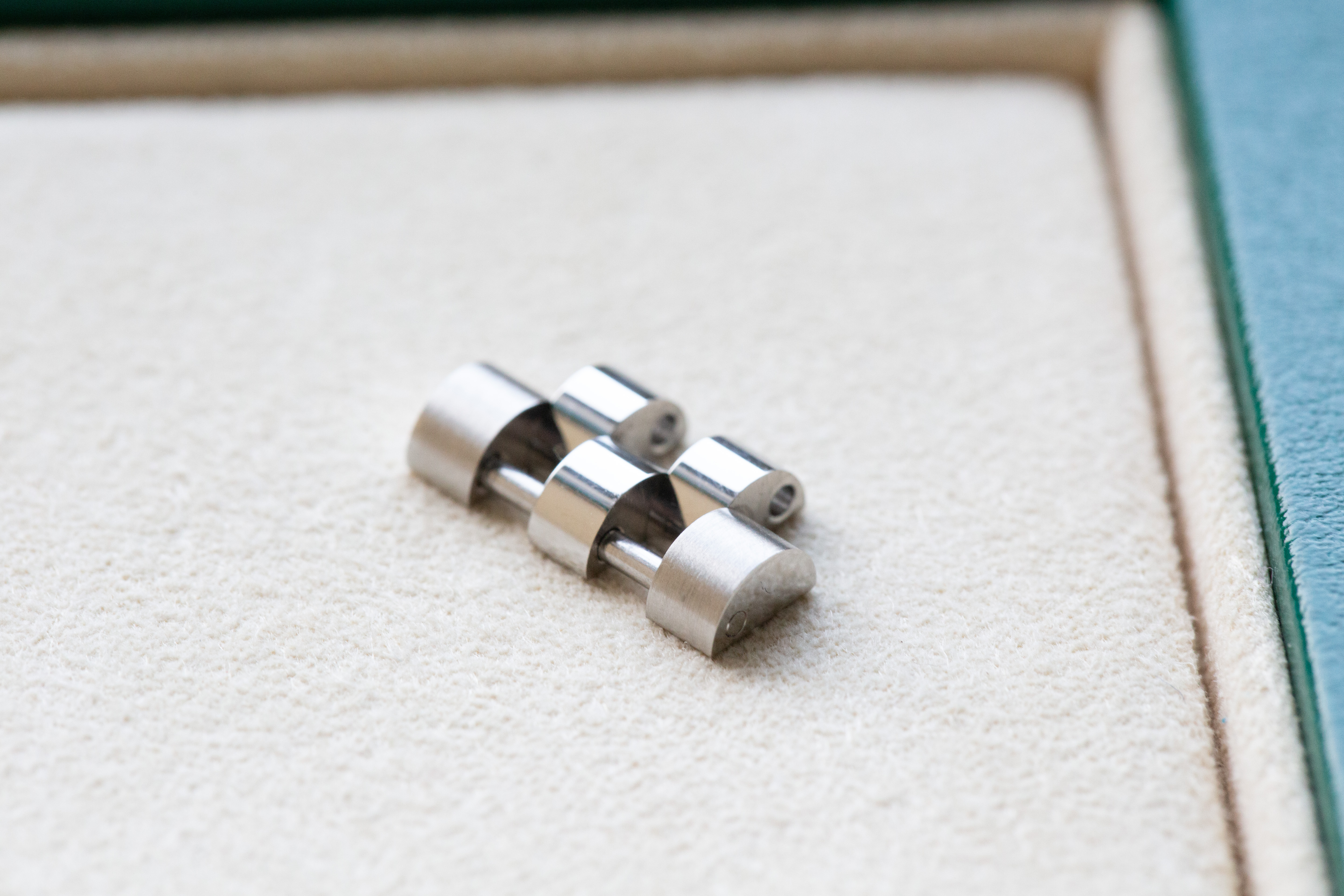 Genuine Rolex Datejust Jubilee Bracelet Link - 126300 - Image 4